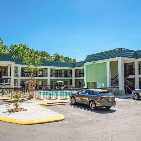 Quality Inn & Suites Near Six Flags - Остелл Экстерьер фото