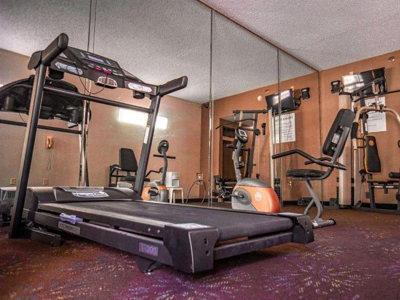 Quality Inn & Suites Near Six Flags - Остелл Экстерьер фото