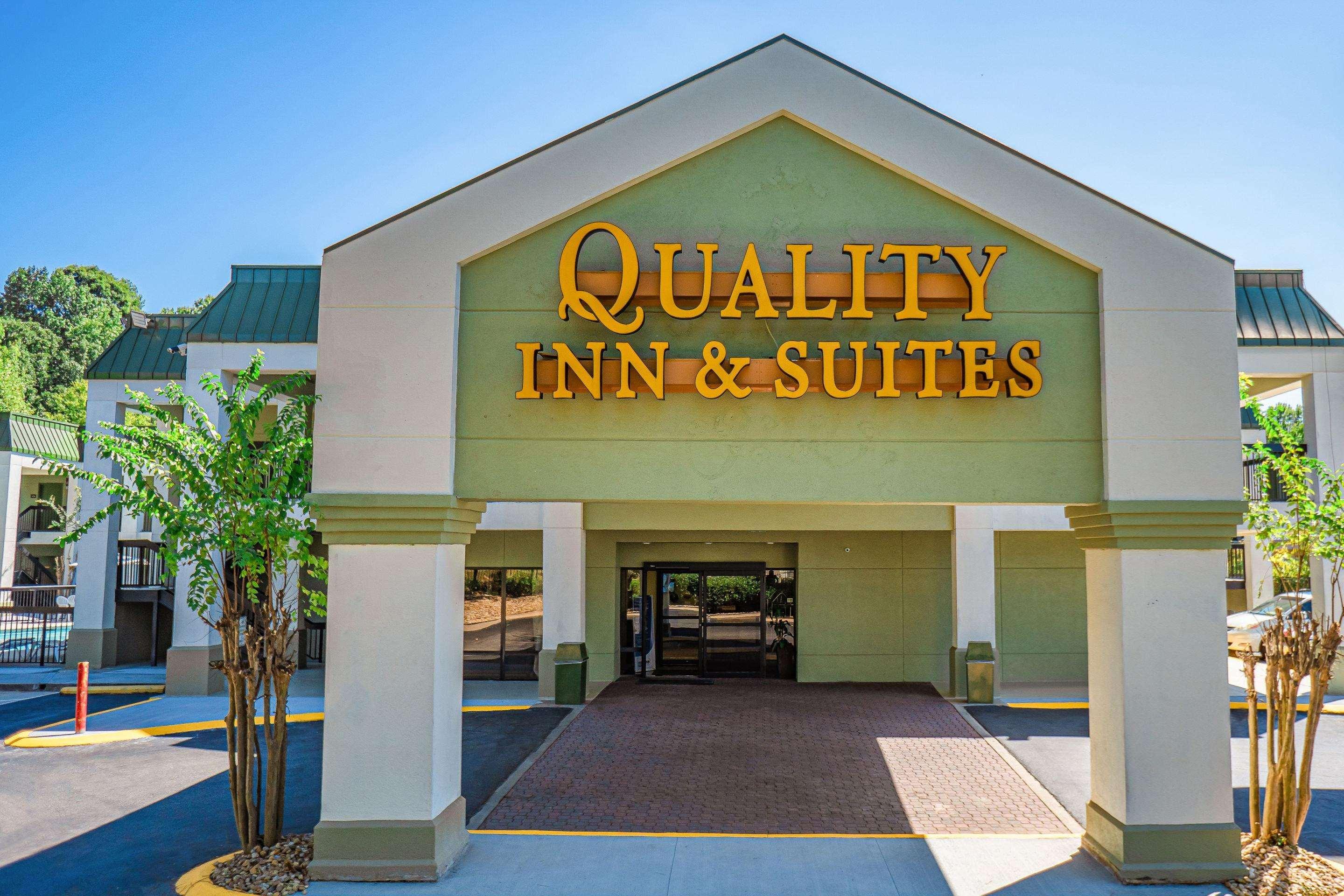 Quality Inn & Suites Near Six Flags - Остелл Экстерьер фото