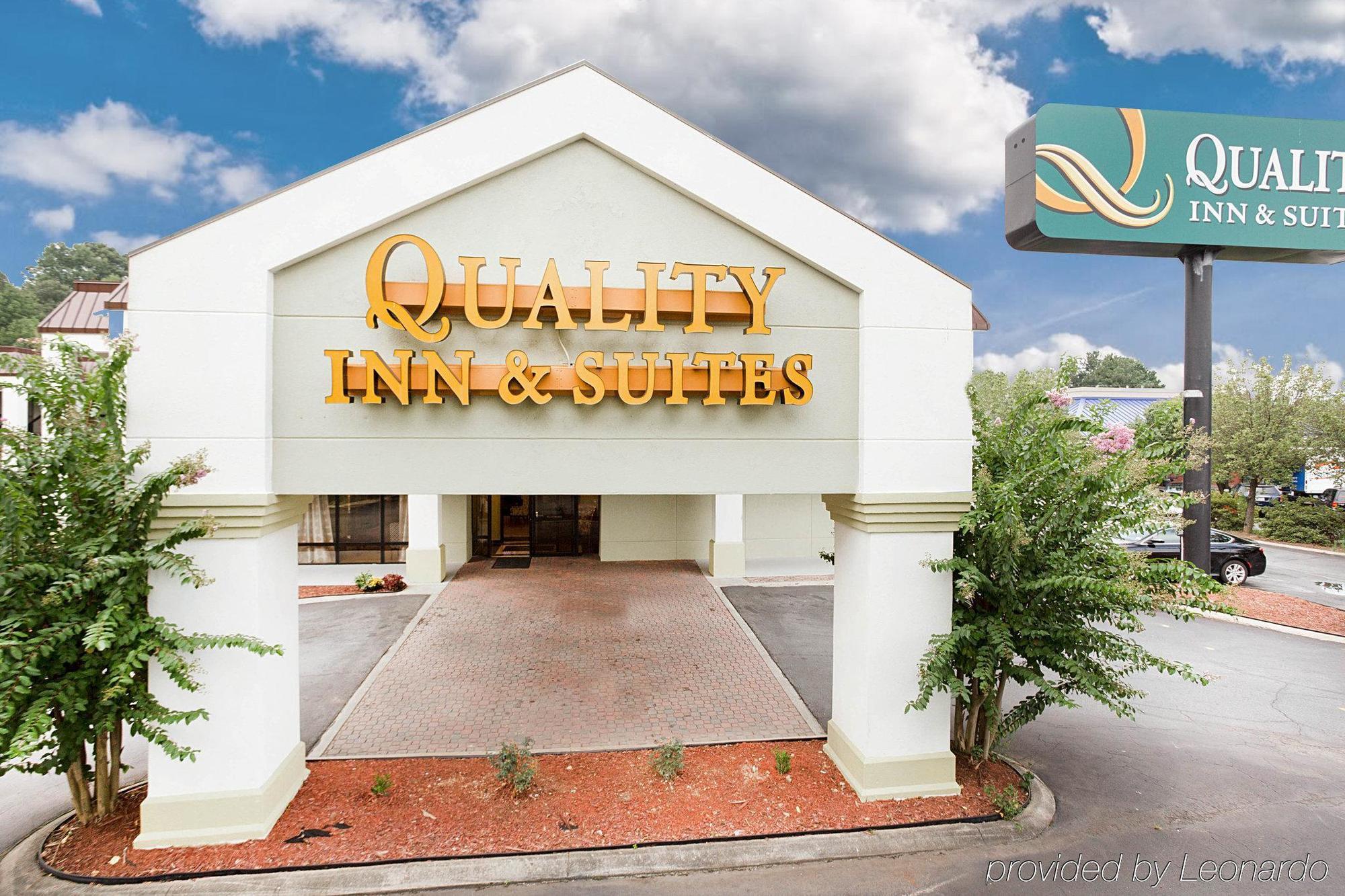 Quality Inn & Suites Near Six Flags - Остелл Экстерьер фото